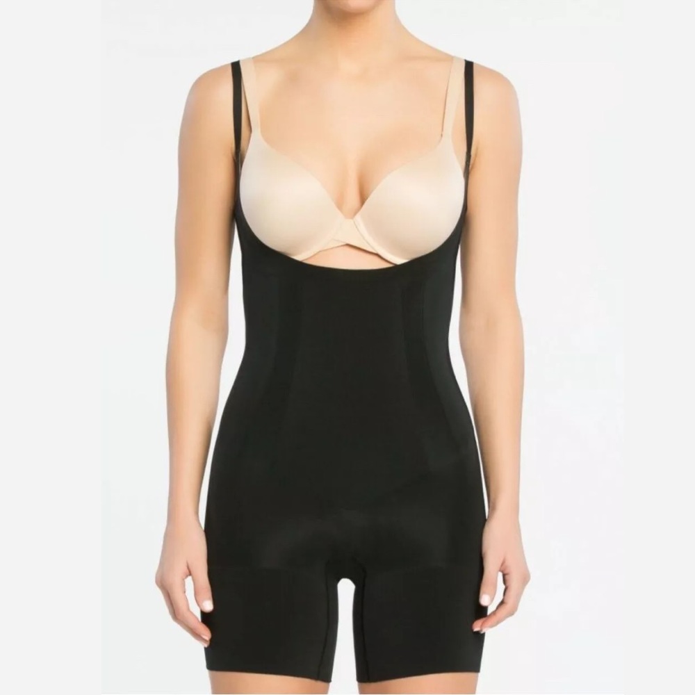 SPANX 10130R Open-bust mid-thigh bodysuit Lg black
